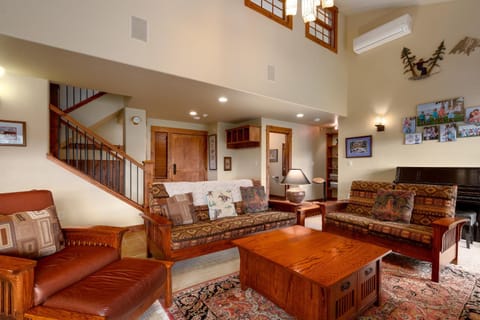 Bear Claw 611 - Ski-in Ski-out Condo! House in Steamboat Springs