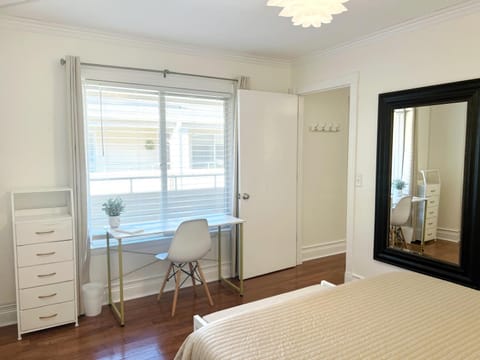 Modern 1BR apt in the heart of downtown Wilmington Condo in Wilmington