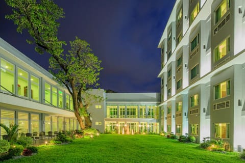 Facade/entrance, Garden