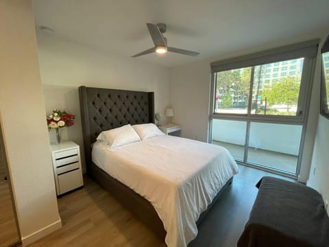 Luxurious Apartment Bardeen New Port Beach 1 Bedroom Eigentumswohnung in Newport Beach