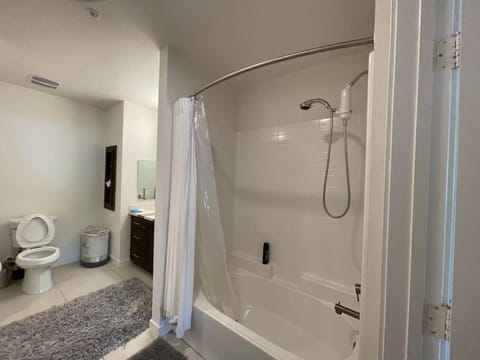 Luxurious Apartment Bardeen New Port Beach 1 Bedroom Condo in Newport Beach