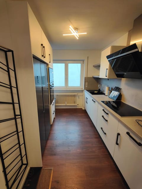 Kitchen or kitchenette, minibar, pet friendly, stove