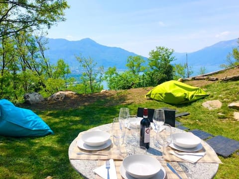 Dining area, Lake view