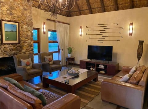 Zebula Golf Estate and Spa- Sparrows Nest Pax 16 - Moi Signature Luxury villa Villa in South Africa