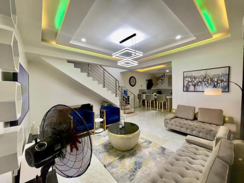Aurequire luxury 3 bedroom Apartment Condo in Nigeria