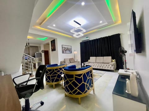 Aurequire luxury 3 bedroom Apartment Condo in Nigeria