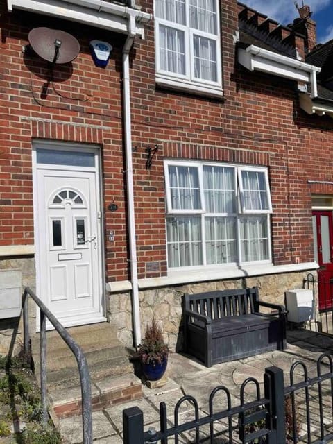 Cosy Stay in the Heart of Dover House in Dover