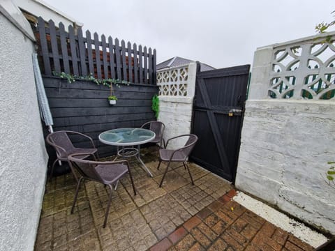 Garden, Balcony/Terrace, Dining area