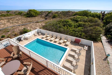BU70, Kings Landing- Oceanfront, Private Pool, Pool Table, Ocean Views House in Corolla