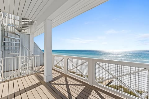 Sugar Sands and Salty Smiles Beach House by Panhandle Getaways House in Lower Grand Lagoon