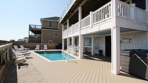 CP1, Sunny Delite- Oceanfront, Private Pool, Hot Tub, Ocean Views House in Corolla