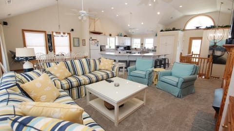 CP2, The Green Wave- Oceanside, Hot Tub, Pool Table, Community Pool House in Corolla