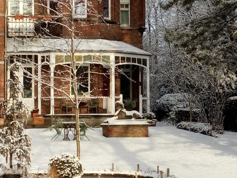 Patio, Facade/entrance, Winter, Garden, Balcony/Terrace, Garden view