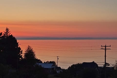 The Sunset Voyager House in Whidbey Island