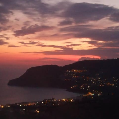 Between Beach & Center Apartment in La Herradura