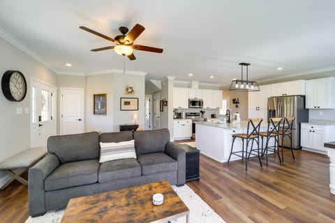 Peaceful Butler Hideaway at The Pond Casa in Watauga Lake