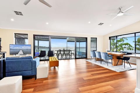 New Property Shimmer Shores Absolute Waterfront Retreat at Fishing Point, Lake Macquarie House in Lake Macquarie