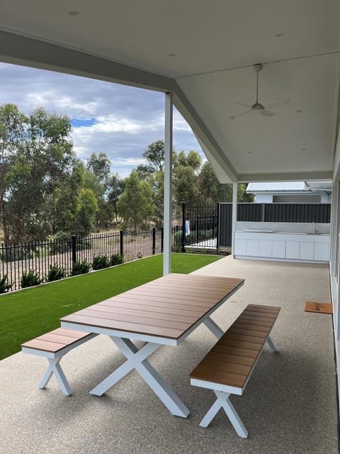 Golf Fronted on the 6th Fairway House in Yarrawonga