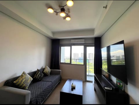 Manila BGC Best City View Suites at The Residences Apartment hotel in Makati