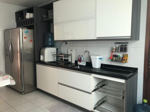 Kitchen or kitchenette, minibar, pet friendly, stove