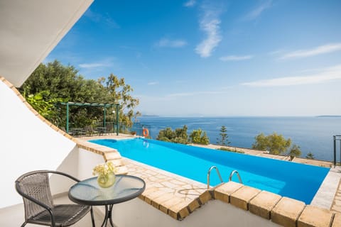 Patio, Natural landscape, View (from property/room), Balcony/Terrace, Pool view, Sea view, Swimming pool