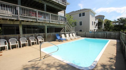 OS1M, Leap of Faith- Oceanside, 7 BRs, Lake Views, Private Pool, Pool Table, Hot Tub Haus in Corolla