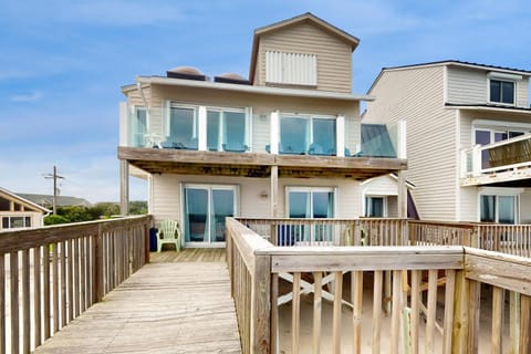 Lucky Shores House in North Topsail Beach