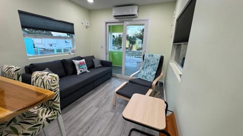 Key Lime Tiny Home New&Cozy House in Sarasota