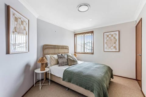 Shell Cove Coastal Haven House in Wollongong