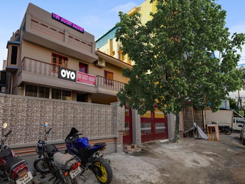 Vsv Guest House Maduravoyal Hotel in Chennai