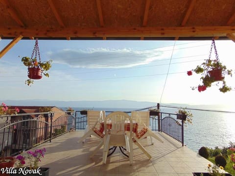 View (from property/room), Other, Garden view, Lake view, Street view