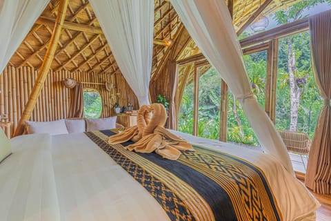 Bed, Natural landscape, Photo of the whole room, Bedroom