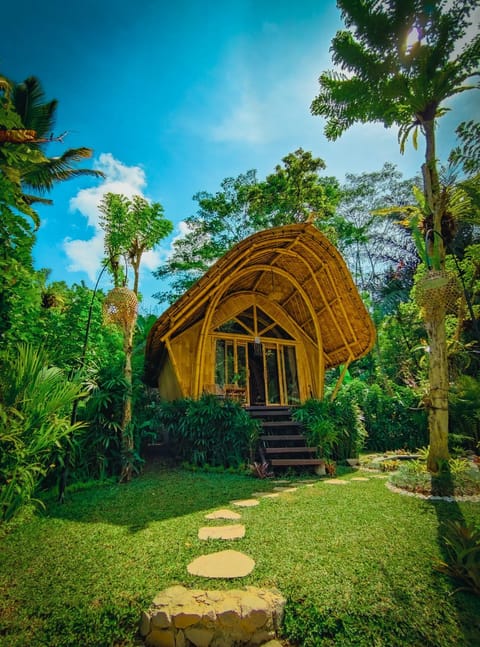 Arcada Bali Bamboo House Villa in Selat