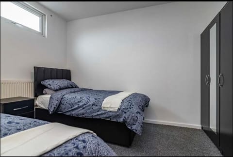 2 flats /spacious apartments / sleeps of 6 Apartment in Amber Valley