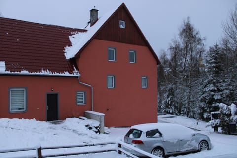 Property building, Day, Winter, Parking