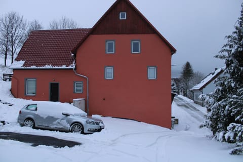 Property building, Day, Natural landscape, Winter, Parking