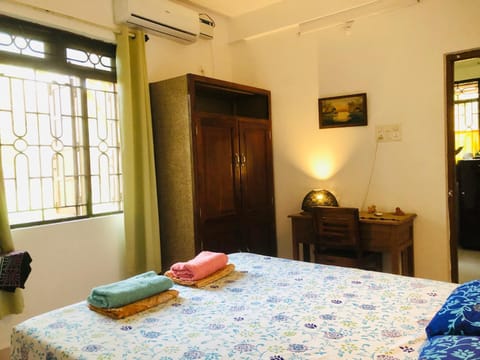 The YelloMello HomeStay 1BHK fast Wi-Fi AC Pet-Friendly Haus in Mandrem