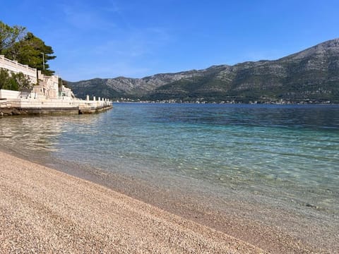 Villa Jade Apartments FRONT ROW SEA VIEW - WALK TO KORCULA OLD TOWN Condo in Dubrovnik-Neretva County