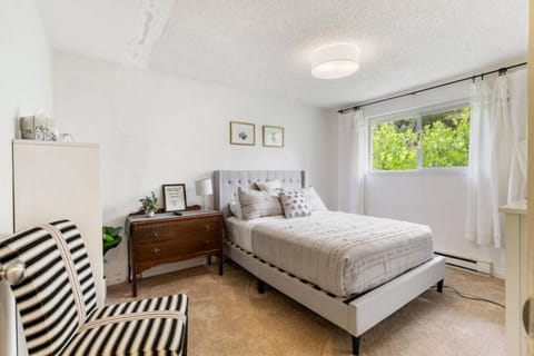 Vancouver Escape, Spacious 3-Bdrm Private Home House in Vancouver