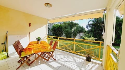 Day, Balcony/Terrace, Dining area, Garden view