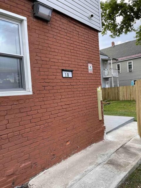 Two bedrooms with parking & washer/dryer Apartamento in Schenectady