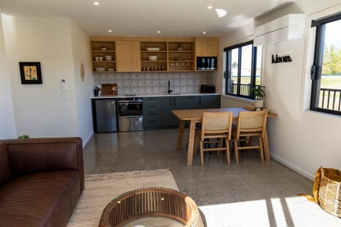 Ben Ohau Views, The Apartment House in Twizel