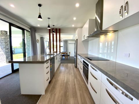 Style, Functional with Space House in Twizel