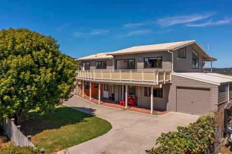 Hosts on the Coast - Views over Whiti Terrace House in Whitianga