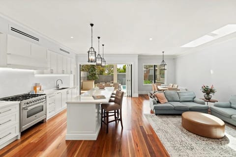 Impeccably Chic 4-Bed Home with Spa & Pool House in Marrickville
