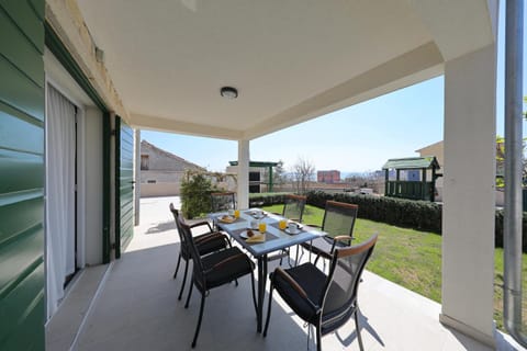 Patio, Balcony/Terrace