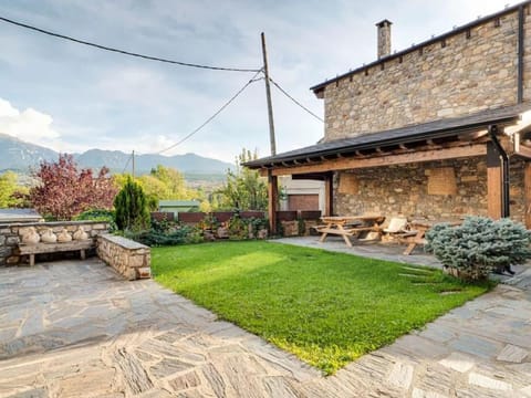 Patio, Natural landscape, Garden, Mountain view