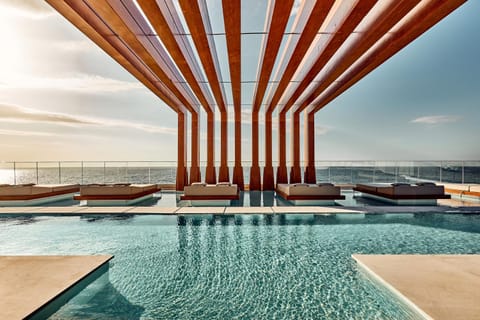 Pool view, Sea view