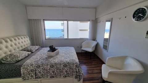 Bed, Natural landscape, Photo of the whole room, Seating area, Bedroom, Sea view