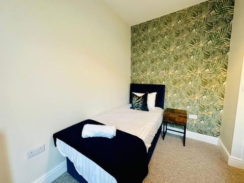 Morden Serviced Accommodation High Standard FA3 Apartment in Hove